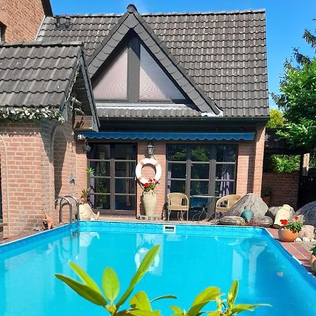 Ferienwohnung Am Niederrhein เคเวลาร์ ภายนอก รูปภาพ