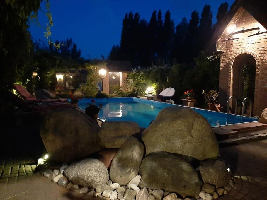 Ferienwohnung Am Niederrhein เคเวลาร์ ภายนอก รูปภาพ