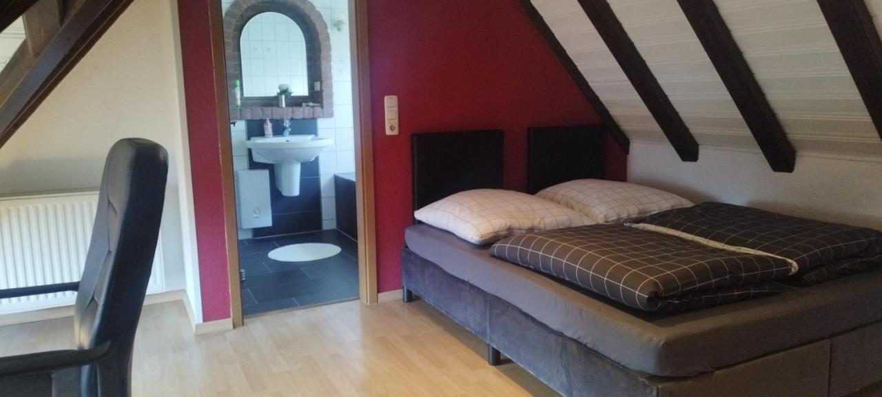 Ferienwohnung Am Niederrhein เคเวลาร์ ภายนอก รูปภาพ