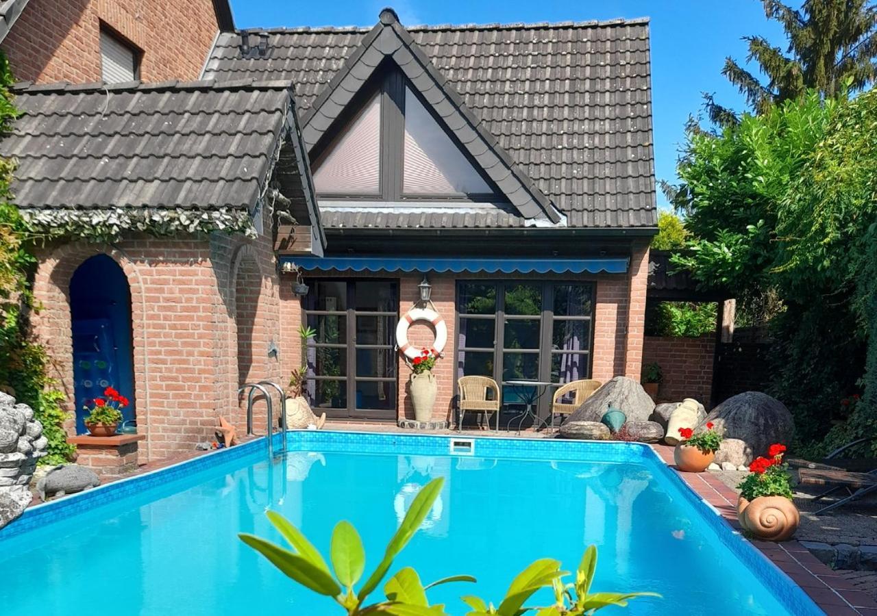 Ferienwohnung Am Niederrhein เคเวลาร์ ภายนอก รูปภาพ